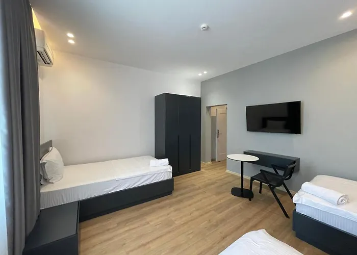 Ladi Rooms