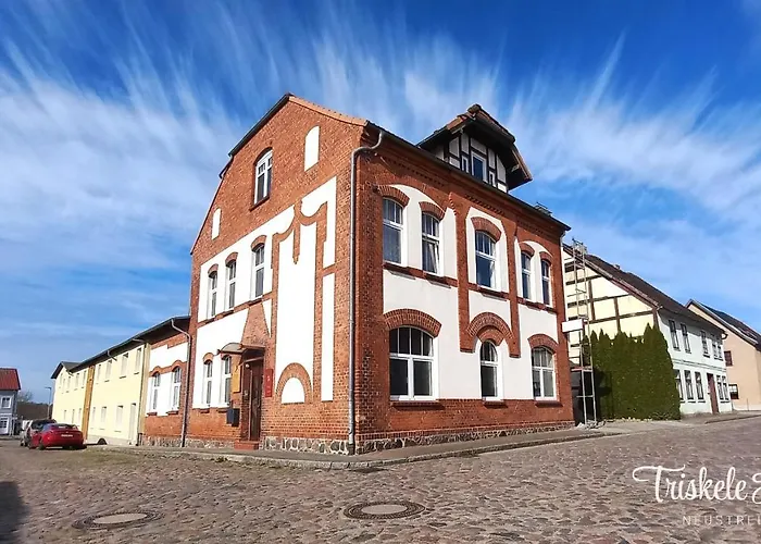 Triskele Haus - Oekologisches Gaestehaus Der Heilstaette Strelitz