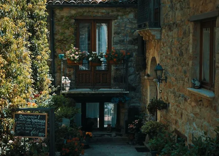 Donna Vì Hotel