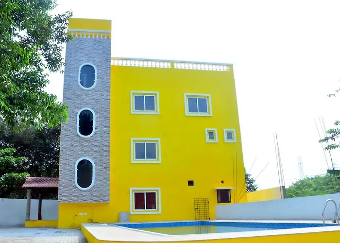 Sri Saveraa Residency