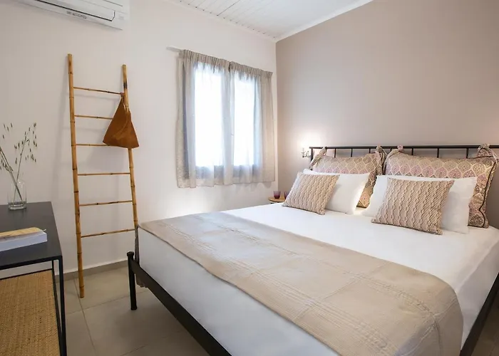 Edward Art Boutique Hotel