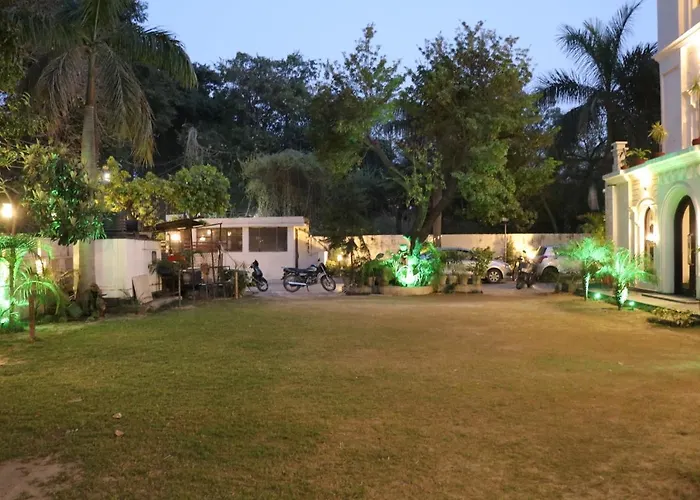 Hotel Pushap Palace