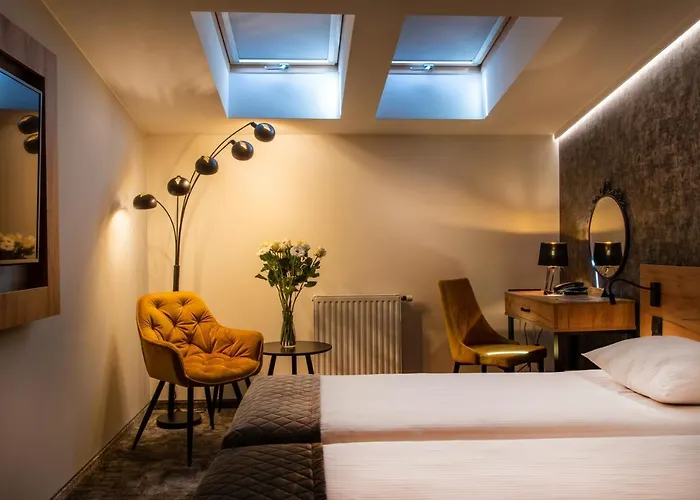 1891 Garni Hotel