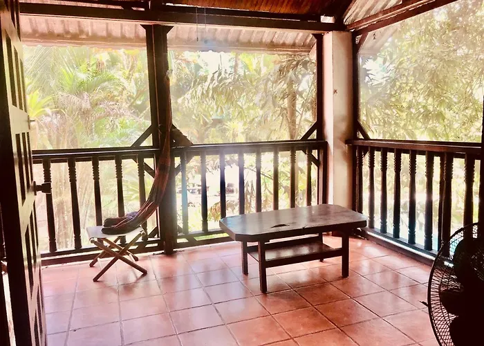 Rio Lindo Hotel