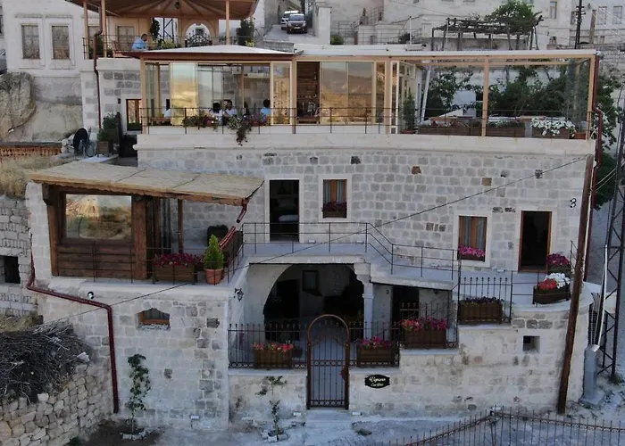 Vigneron Cave Hotel