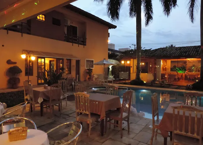 Hotel Costa Balena, Conforto e Piscina aquecida e coberta a 100m da Praia da Enseada