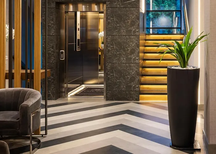 -- Este Park Hotel -- Part Of Urban Chic Luxury Design Hotels - Parking & Compliments - Next To Shopping & Dining Mall Plovdiv