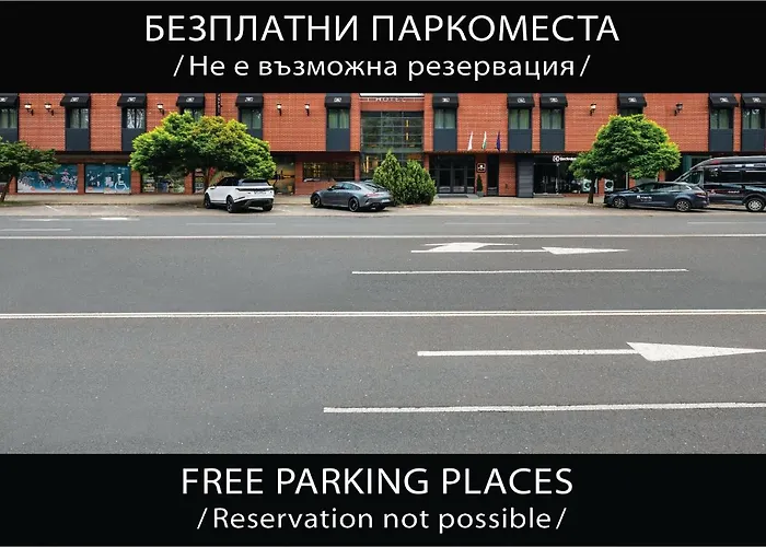 Este Park Hotel: Urban Chic Luxury with Parking Near Shopping Mall
