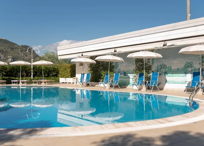 Edra Palace Hotel & Ristorante