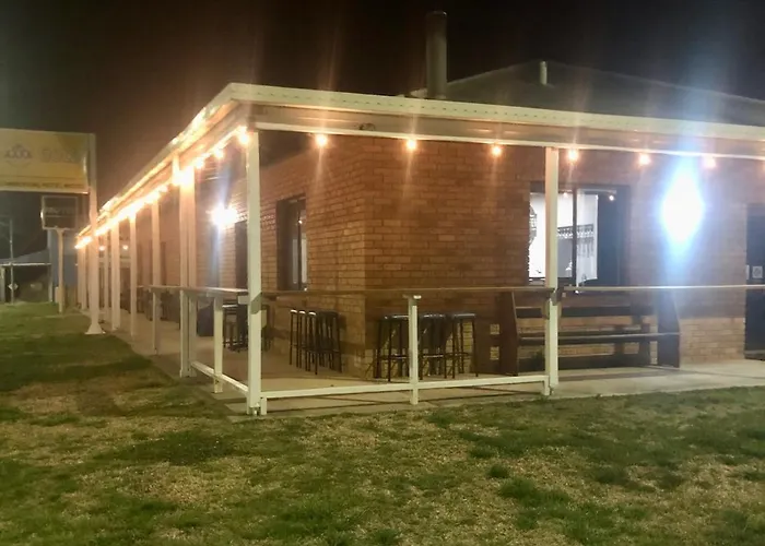 Deepwater Hotel
