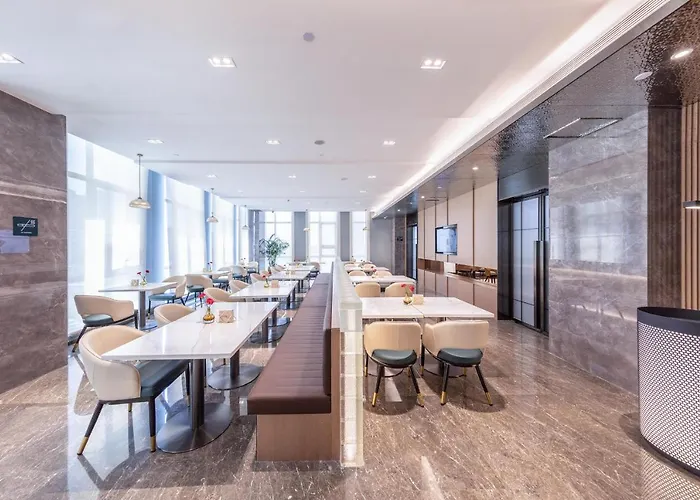 Atour Hotel Lianyungang Municipal Affairs Central University Town