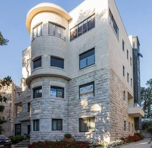 New Luxurious Apt, The Best Location In Jerusalem