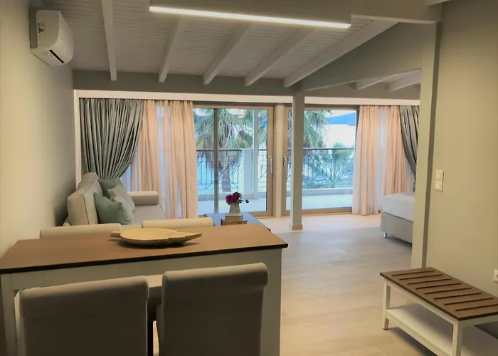 Palm Trees Hotel