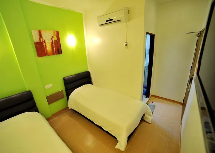 Golden Gate Hotel Kemaman By Rvh
