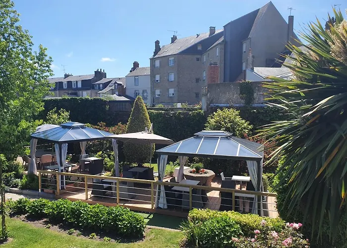 Logis Hotel Restaurant De La Croix D'Or-Avranches