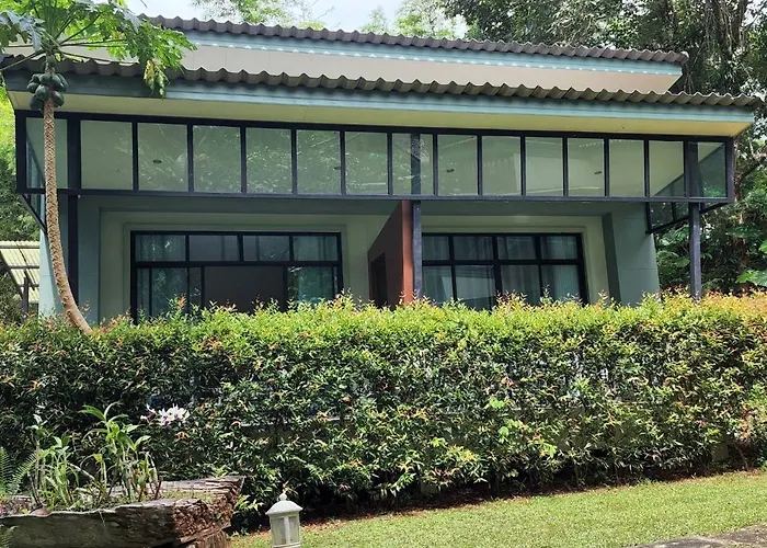 Snapper House