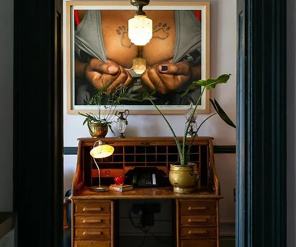 Hotel Lola