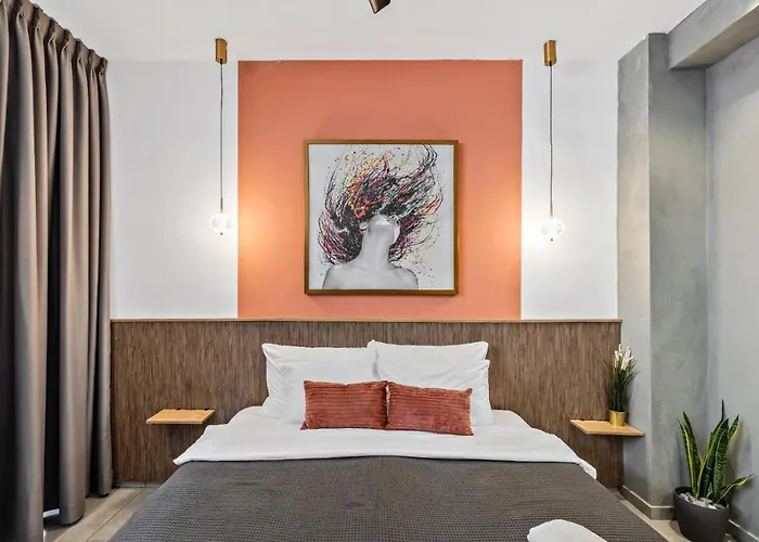 Old City Boutique - By La Finca Hotels- חוויית אירוח יוקרתית, חניה בחינם וקרבה לשדרת הקולינריה של העיר