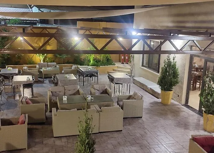 Black Iris Hotel