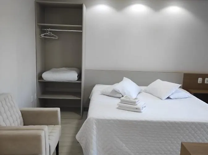 Hotel Serrano