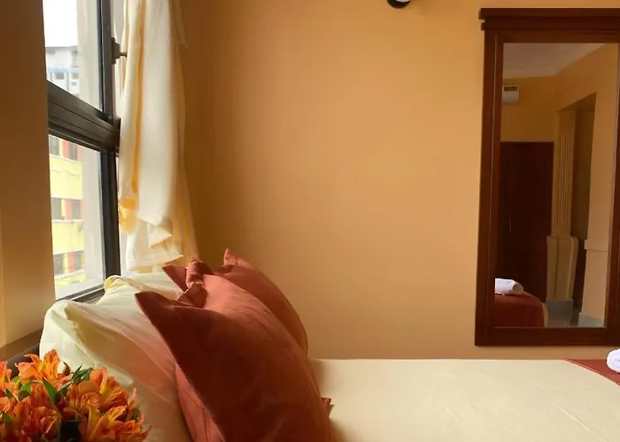 Hostal California Inn