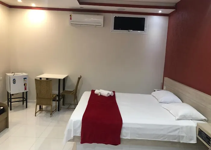 Hotel E Pousada Isis