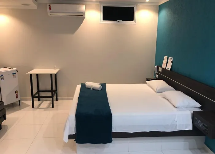Hotel E Pousada Isis