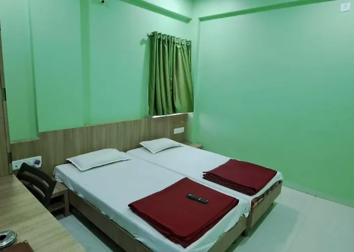 Hotel Aaditya Palace