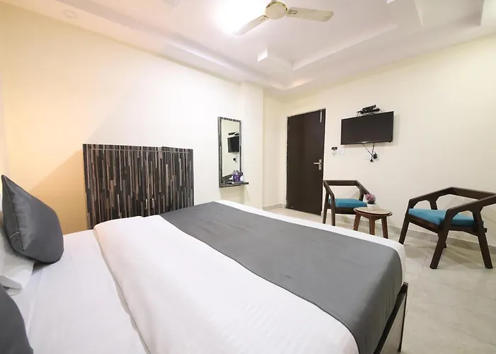Perfectstayz Value Umra Grace - Near Haridwar Railway Station