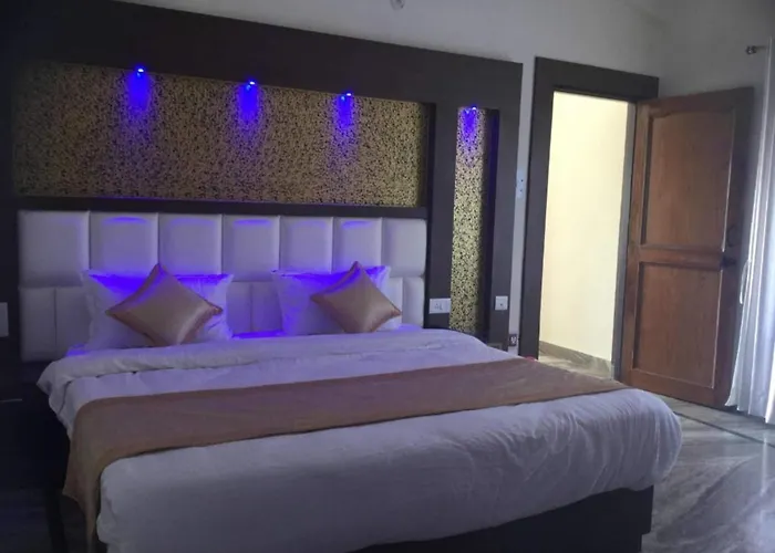 Goroomgo Kavyansh Villa Bhimtal - Parking Facilities - Excellent Homestay Feel Like Home
