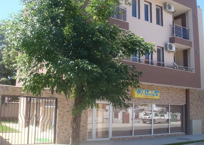 Ivatea Family Hotel