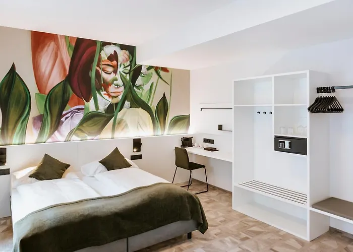 Art-Inn Design Self-Check-In-Hotel