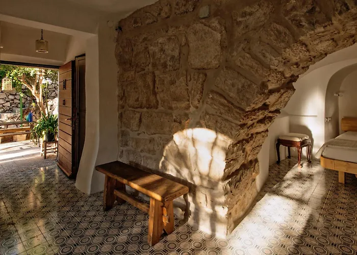 The Nest - A Romantic Vacation Home In Ein Kerem - Jerusalem