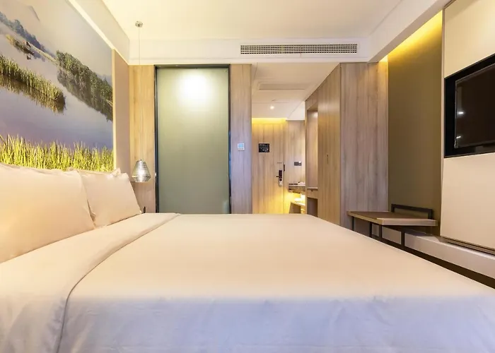 Atour Hotel Wuhan Tianhe Airport Tenglong Avenue Subway Station