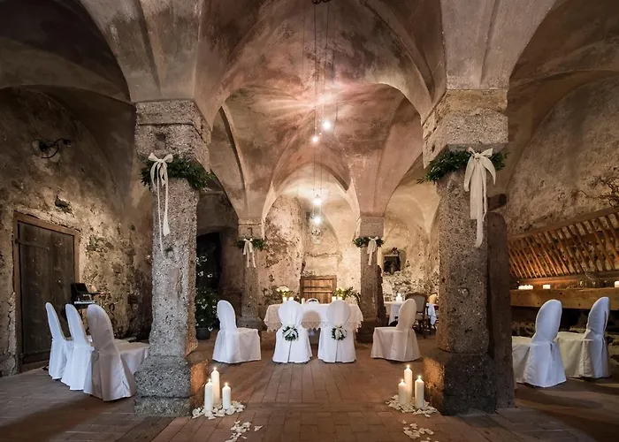 Hotel & Gourmetwirtshaus Kirchenwirt Seit 1326