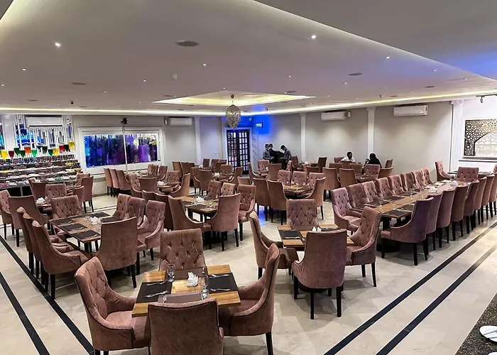Rose Palace Hotel, Gulberg