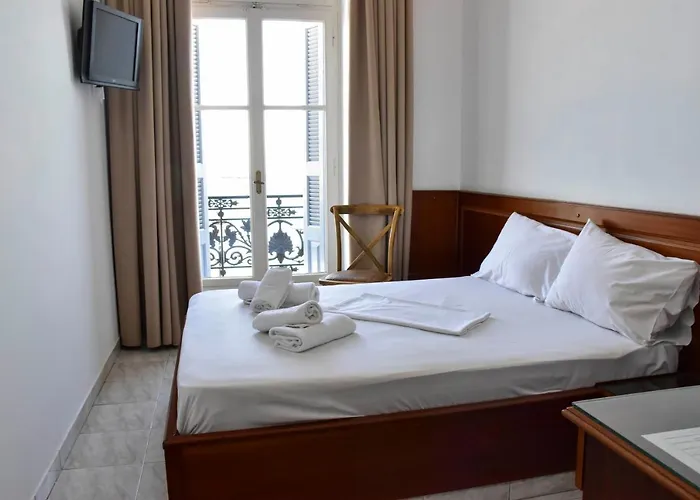 Leonidas Hotel