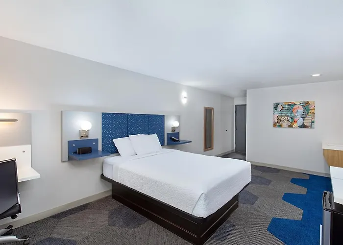 Microtel Inn & Suites By Wyndham Manchester - Newly Renovated