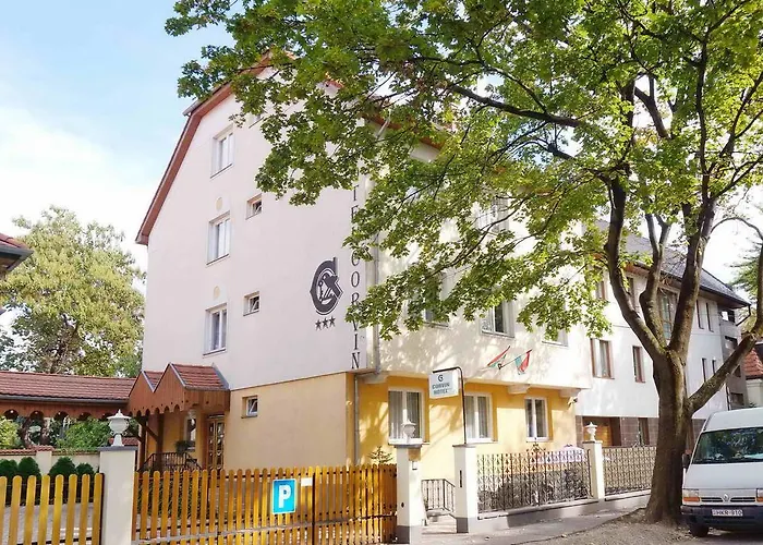 Corvin Hotel