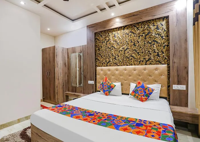 Fabhotel Shri Ram Kashi