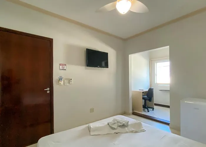 Center Plaza Hotel