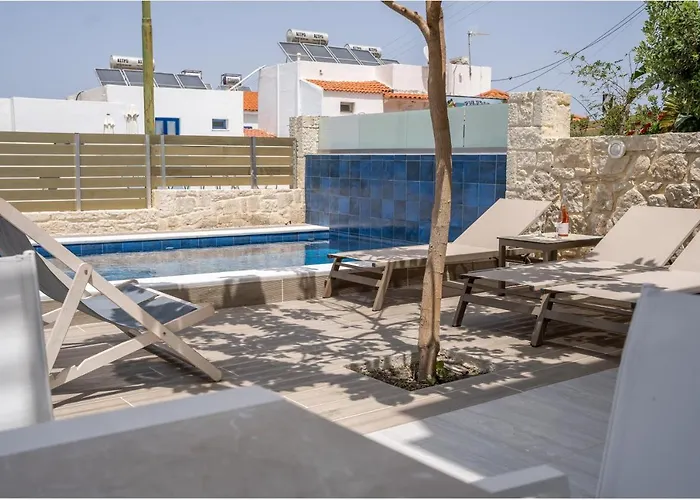 Thomas House Hersonissos - Private Pool - Sleeps 6