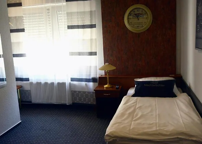Hotel-Nachtwaechter