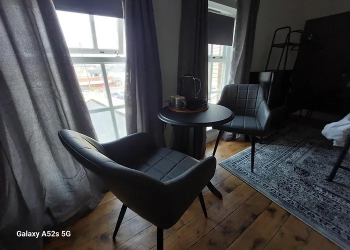 Londonderrys Bar And Accommodation