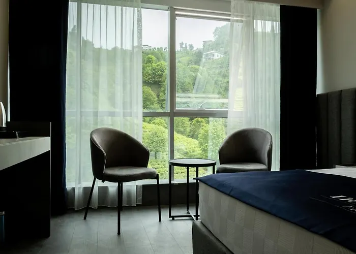 Newarise Hotel