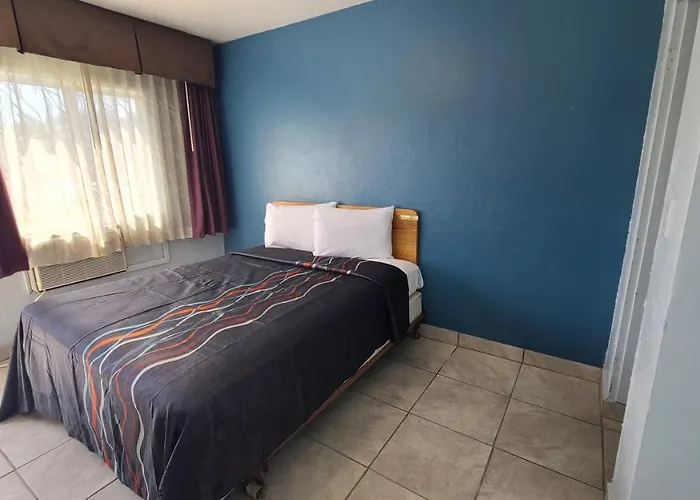 Green Spot Motel