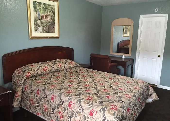 Deluxe Inn