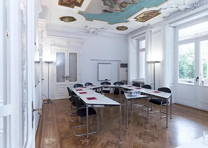 Business Center IN Villa