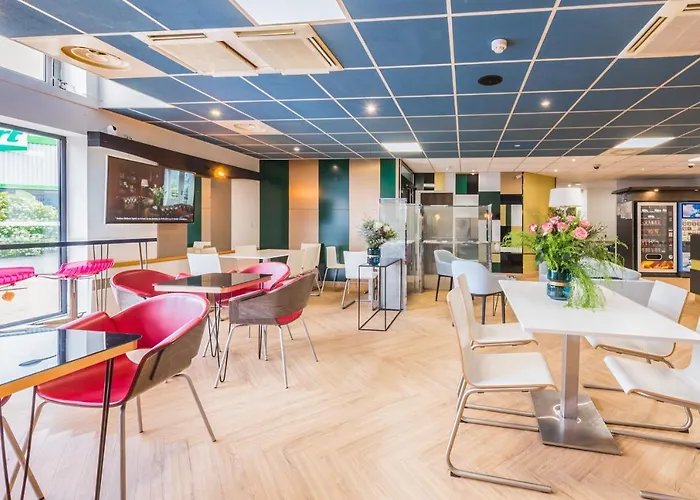 Hotel Zola 45 Bezons La Defense