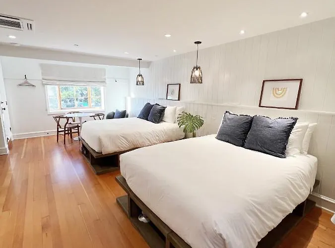 Hotel Lahaina (Adults Only)
